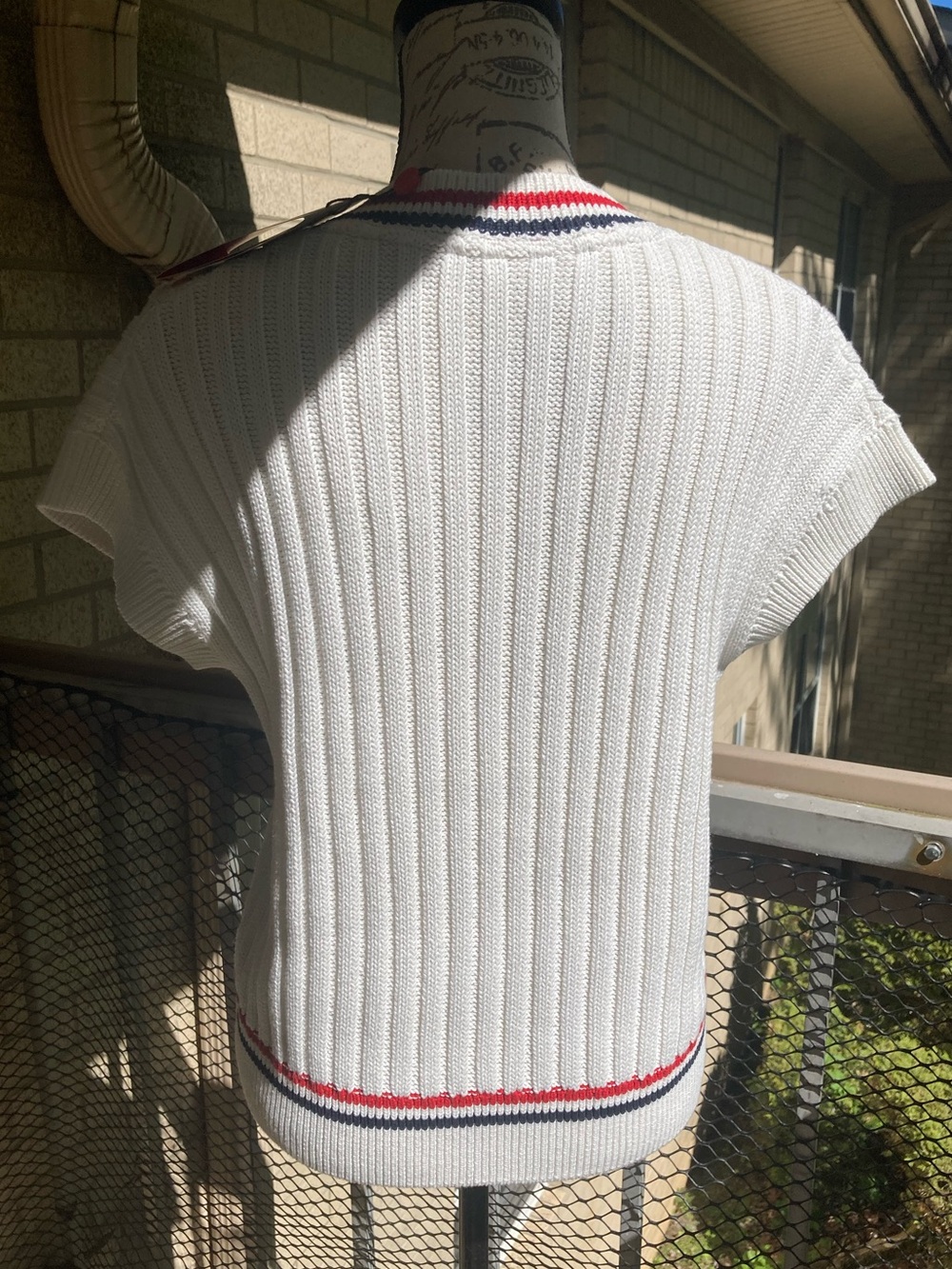 Hunter Stripe Cable Knit Stitch White Sweater Vest with Red Blue Stripe Details - Picture 9 of 17